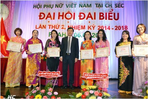Đại hội Đại biểu lần thứ hai nhiệm kỳ 2014- 2018 Hội phụ nữ Việt Nam tại Cộng hòa Séc - ảnh 2